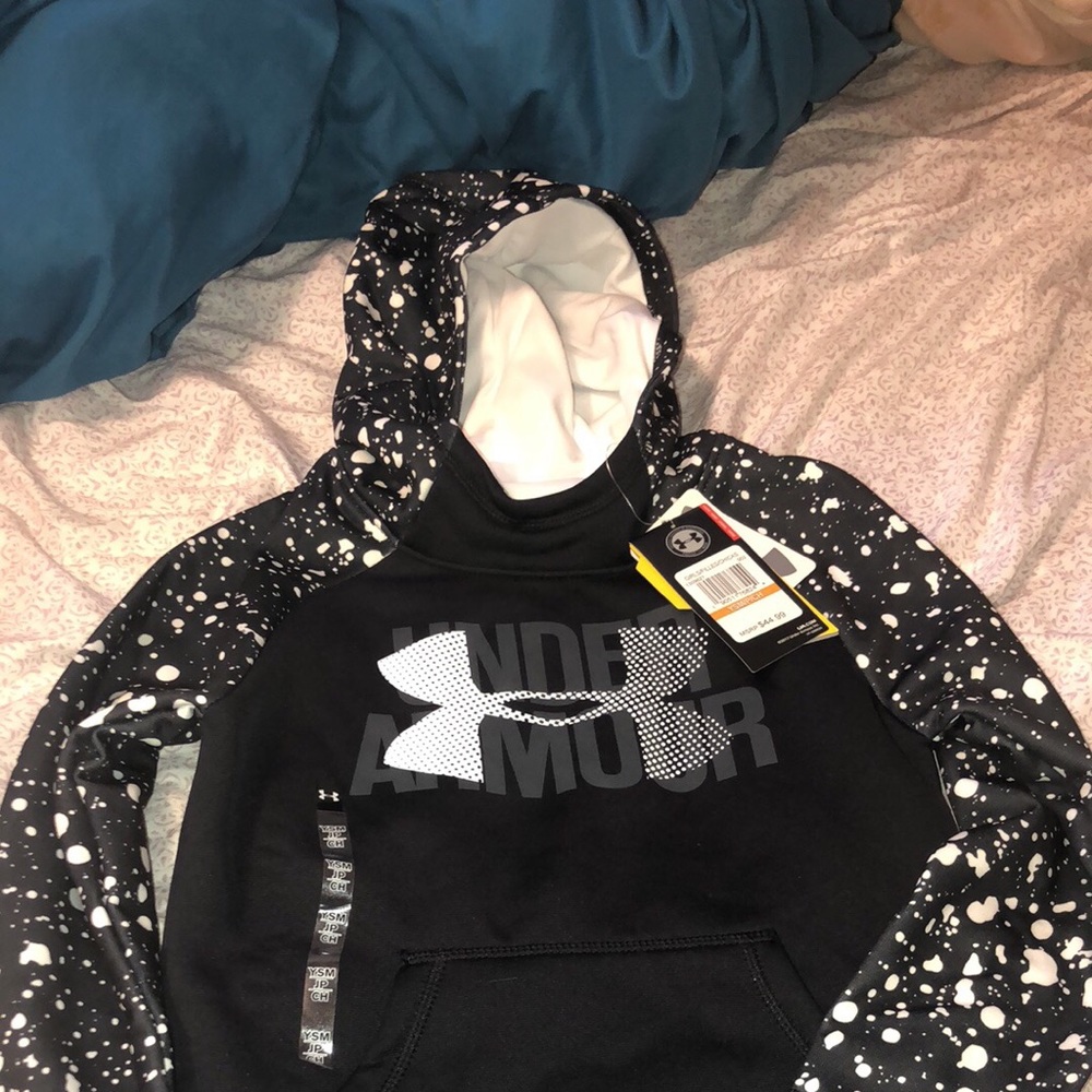 Brand new Under Armour Girls size small hoodie